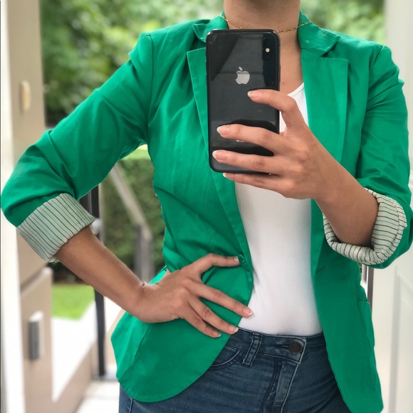 Classy Green blazer - Picture 2 of 12